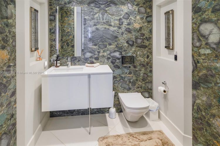 Turnberry Ocean Colony #3204 image #17