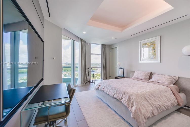 Turnberry Ocean Colony #3204 image #18