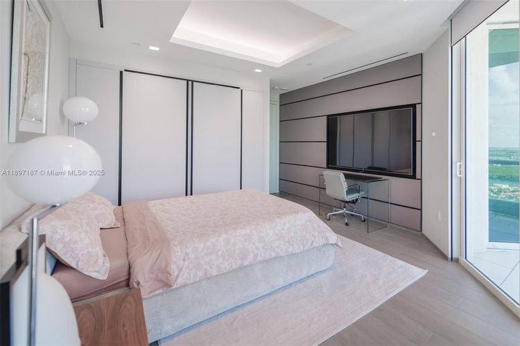 Turnberry Ocean Colony #3204 image #20