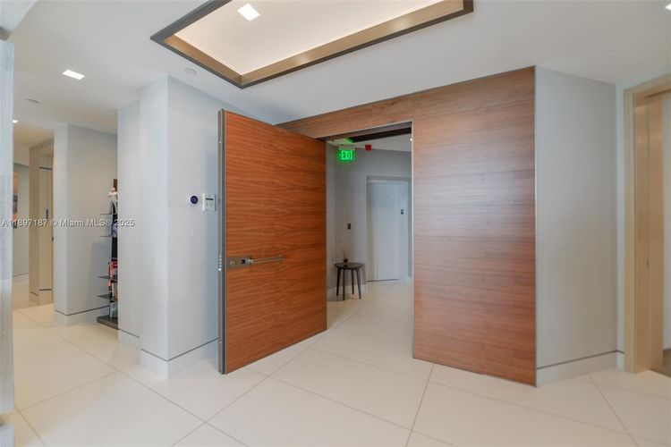 Turnberry Ocean Colony #3204 image #25