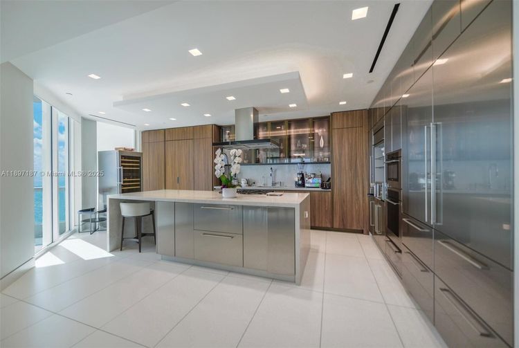 Turnberry Ocean Colony #3204 image #6