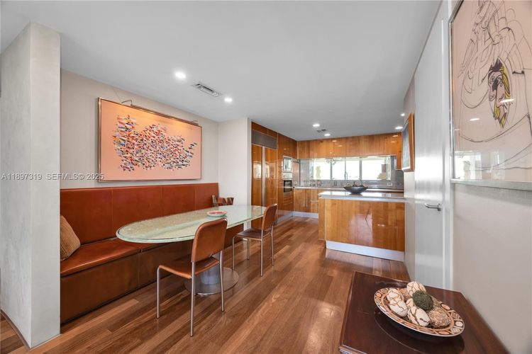 Grovenor House #903 image #17