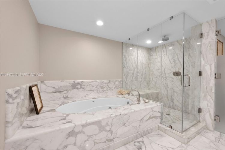 Grovenor House #903 image #27