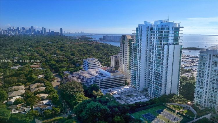 Grovenor House #903 image #33