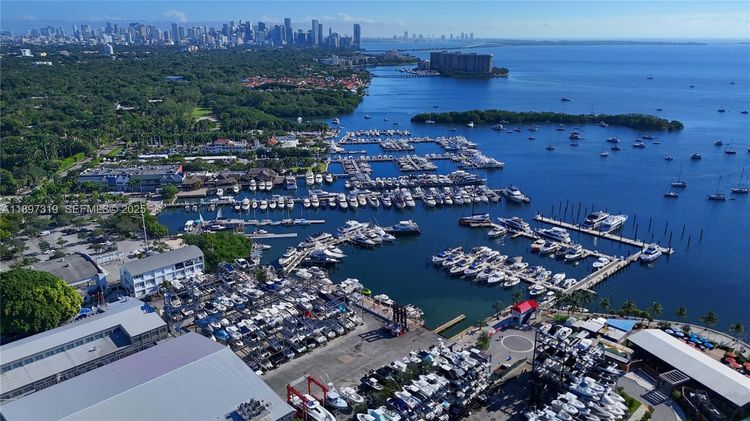 Grovenor House #903 image #35