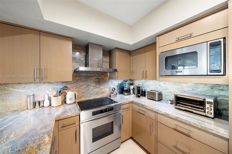 Il Villaggio #1003 image #13