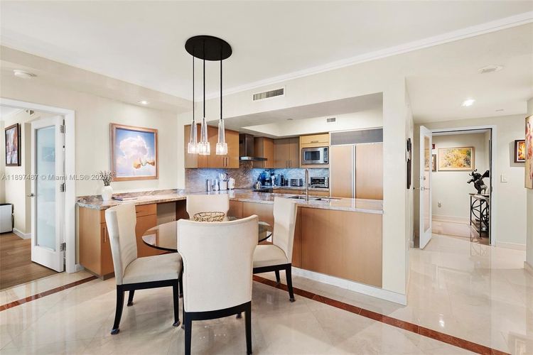 Il Villaggio #1003 image #14