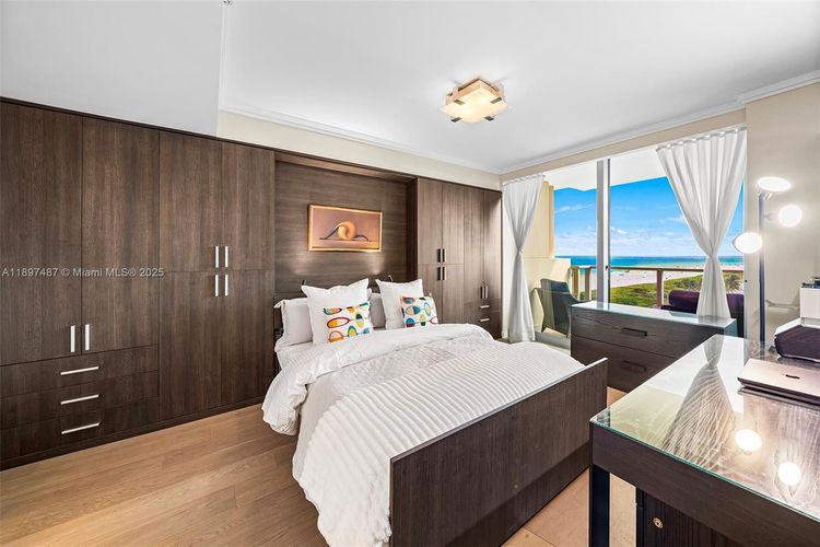 Il Villaggio #1003 image #26