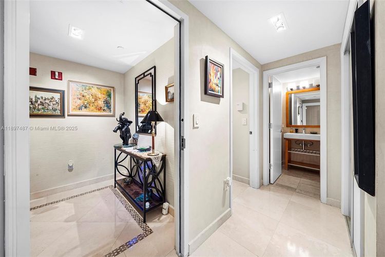 Il Villaggio #1003 image #31