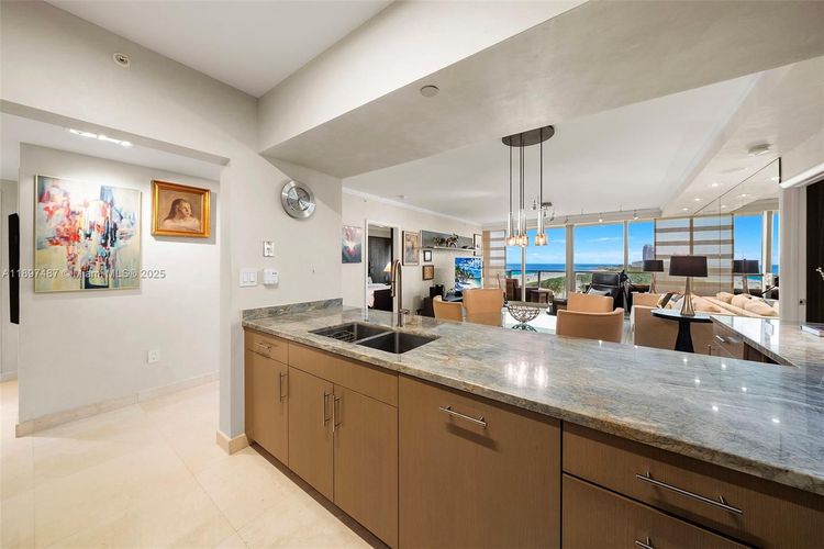 Il Villaggio #1003 image #9