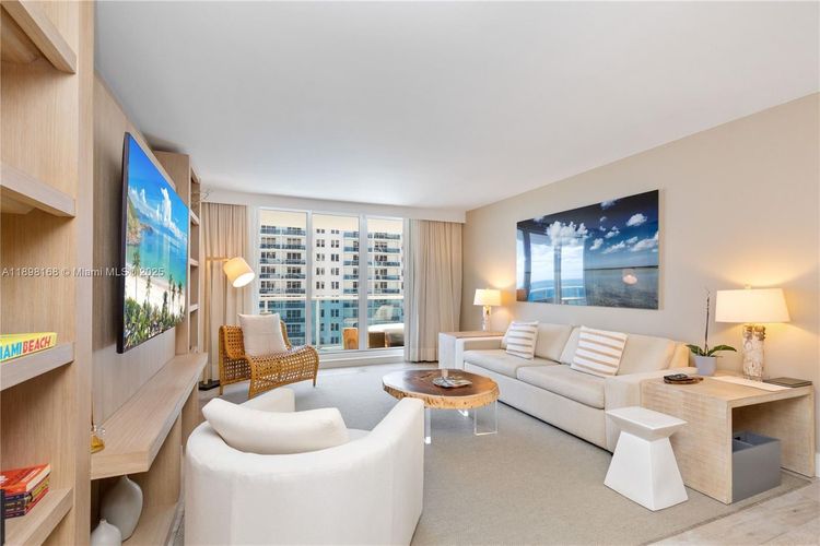 1 Hotel & Homes #1112 image #11