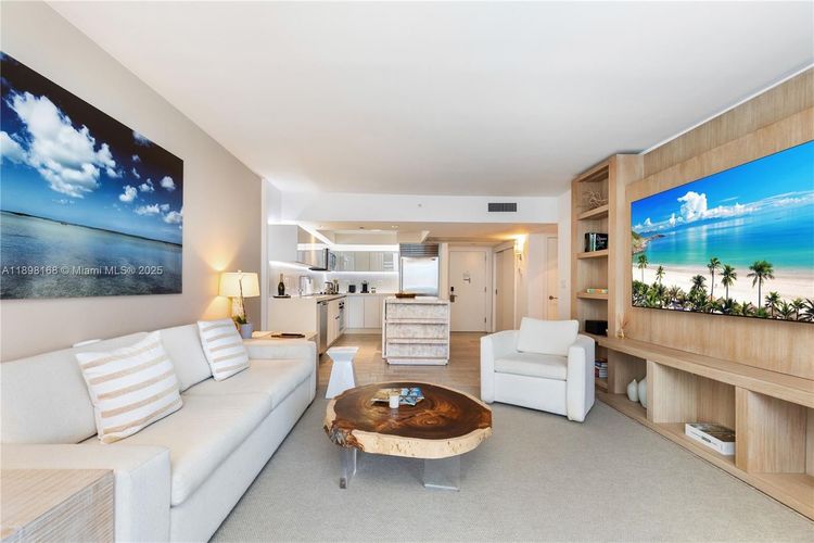 1 Hotel & Homes #1112 image #12