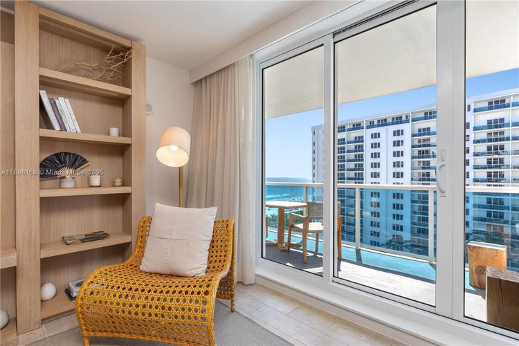 1 Hotel & Homes #1112 image #14