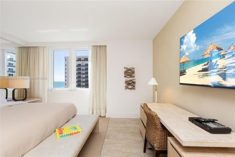 1 Hotel & Homes #1112 image #23