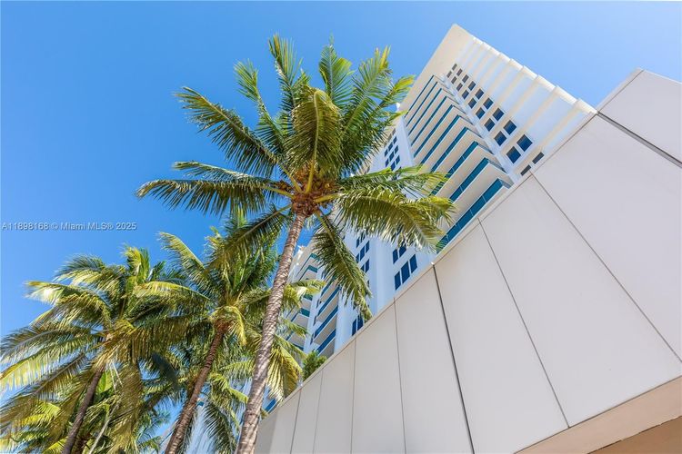 1 Hotel & Homes #1112 image #32