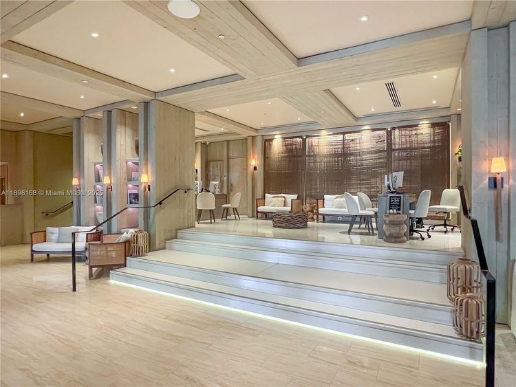 1 Hotel & Homes #1112 image #33