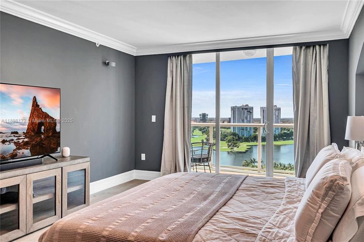 Hamptons South #1907 image #41