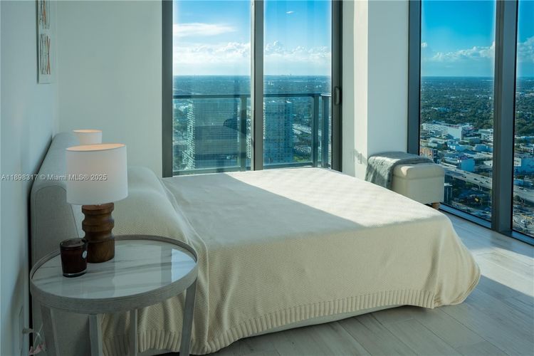 One Paraiso #PH4903 image #12