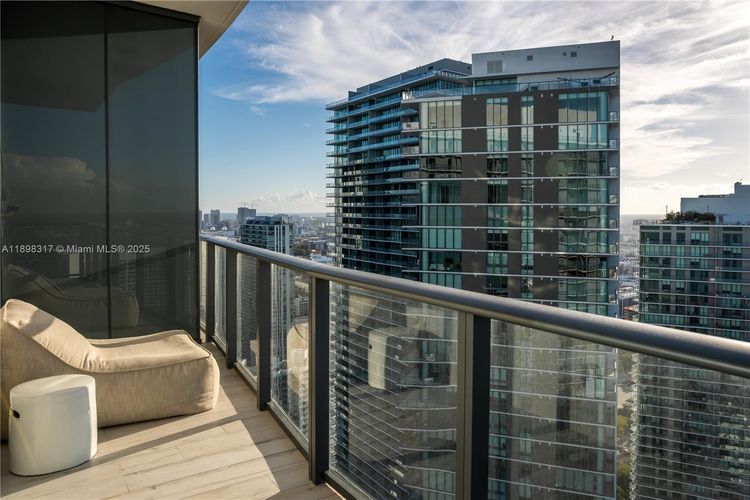 One Paraiso #PH4903 image #13