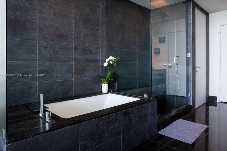 One Paraiso #PH4903 image #8