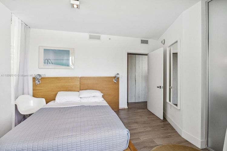 6080 Collins Avenue #302 image #10