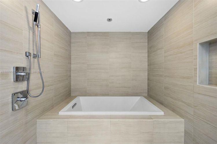 Riva Fort Lauderdale #1102 image #20