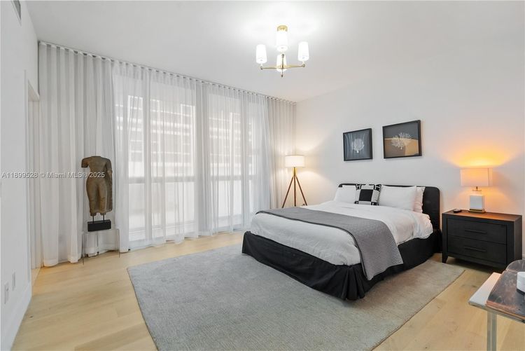 Carillon Condo North Tower #202 image #10