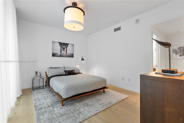 Carillon Condo North Tower #202 image #11