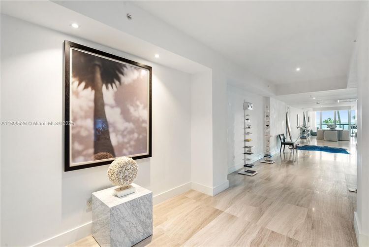 Carillon Condo North Tower #202 image #9