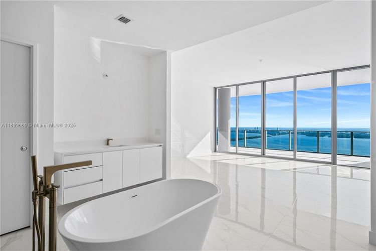 Aria Reserve South Tower #PH-5701 image #37