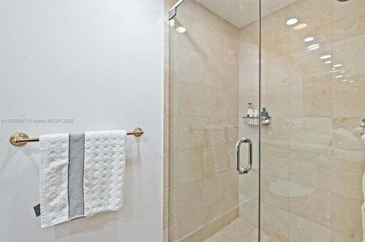 Acqualina #702 image #22