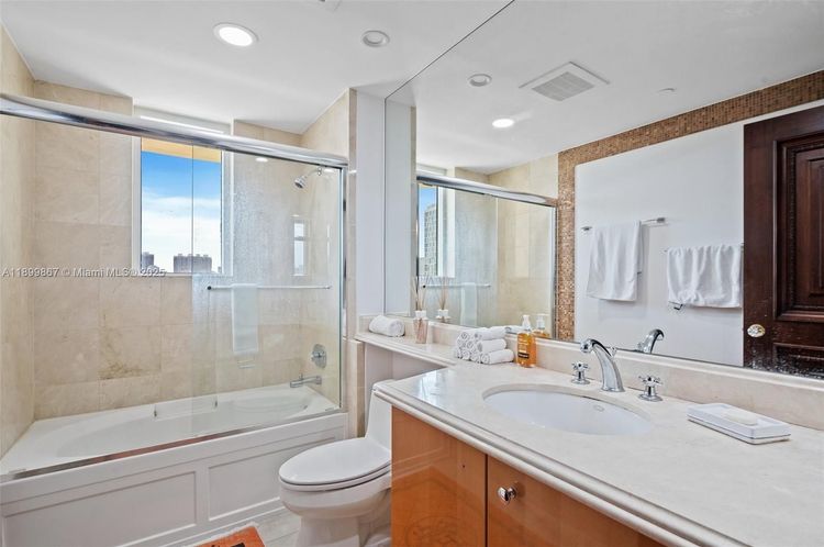 Acqualina #702 image #24