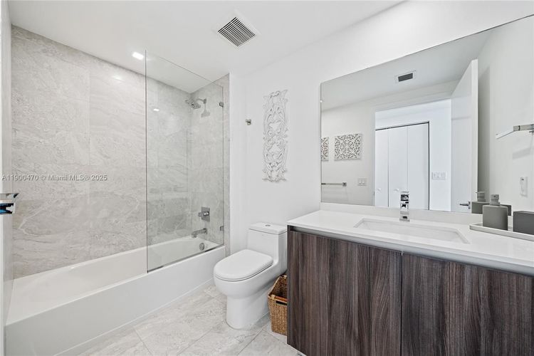 Aria on the Bay #4612 image #17