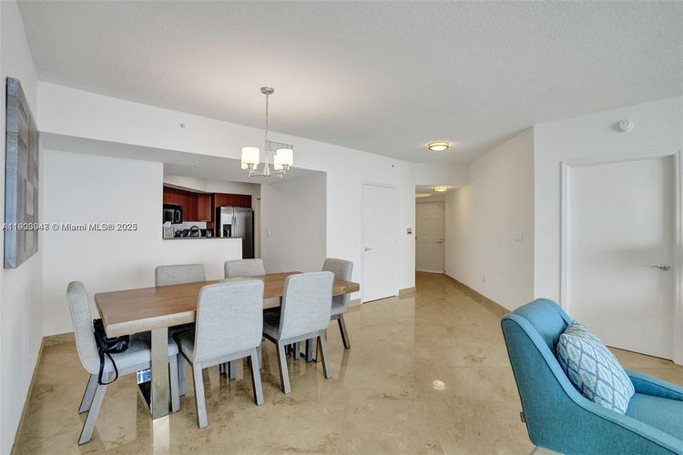 La Perla #2402 image #16