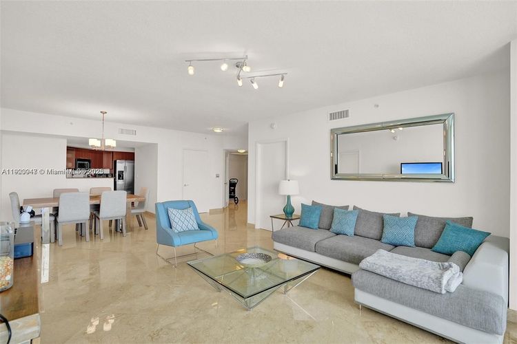 La Perla #2402 image #26