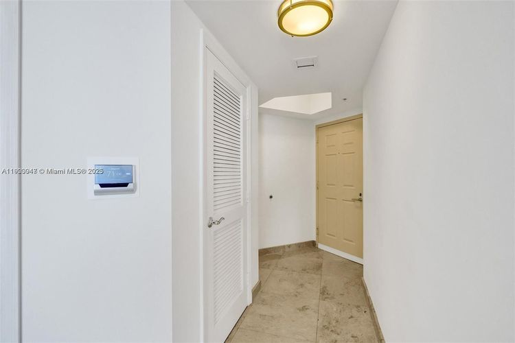 La Perla #2402 image #38