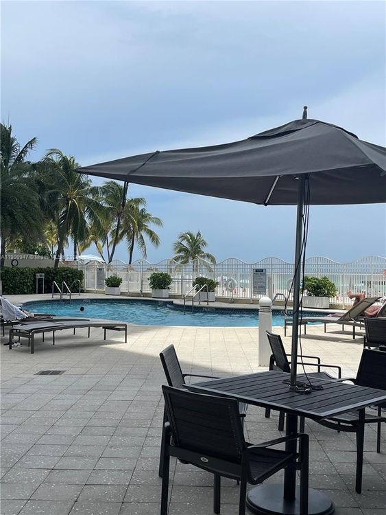 La Perla #2402 image #41