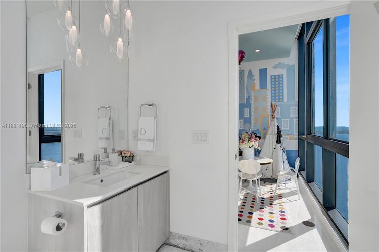 One Paraiso #UPH5301 image #22