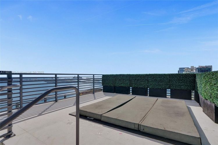 One Paraiso #UPH5301 image #53