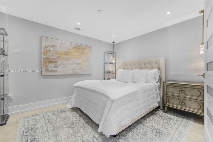 Icon Brickell II #3802 image #19