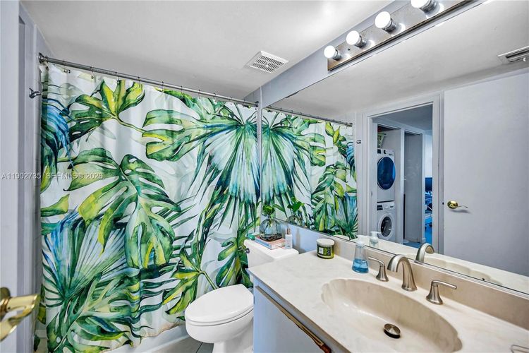 Grand View Palace #2412 image #7