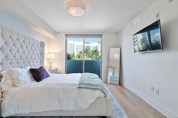 The Palms Residences #301 image #16