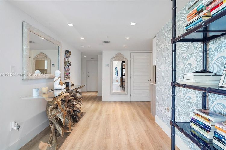 The Palms Residences #301 image #9