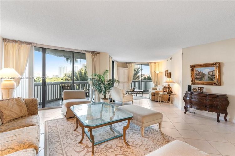 Williams Island 2000 #609 image #10