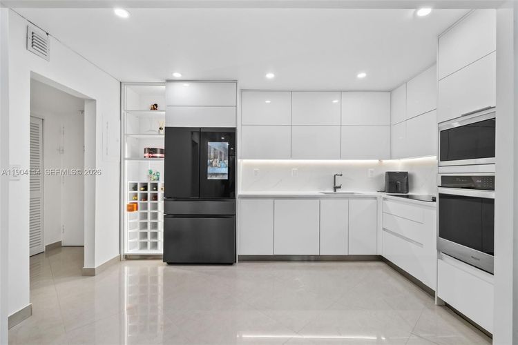 Oceanview #209 image #7