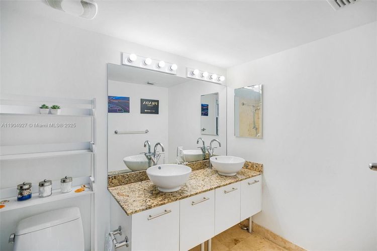 Brickell on the River South #2414 image #30