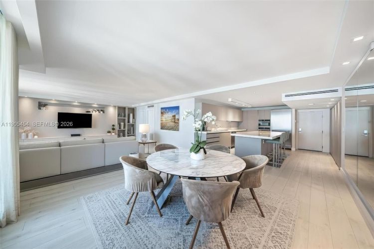 Roney Palace #1414/1415 image #15