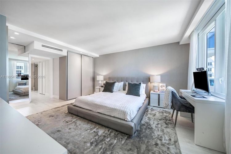 Roney Palace #1414/1415 image #9