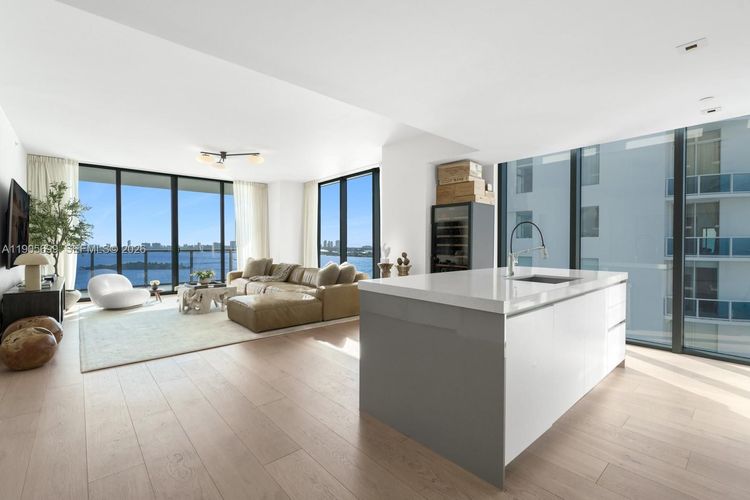 Elysee Miami #1501 image #10