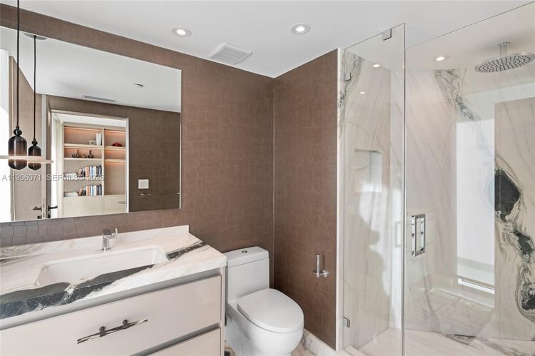 Porto Vita South Tower #704 image #13